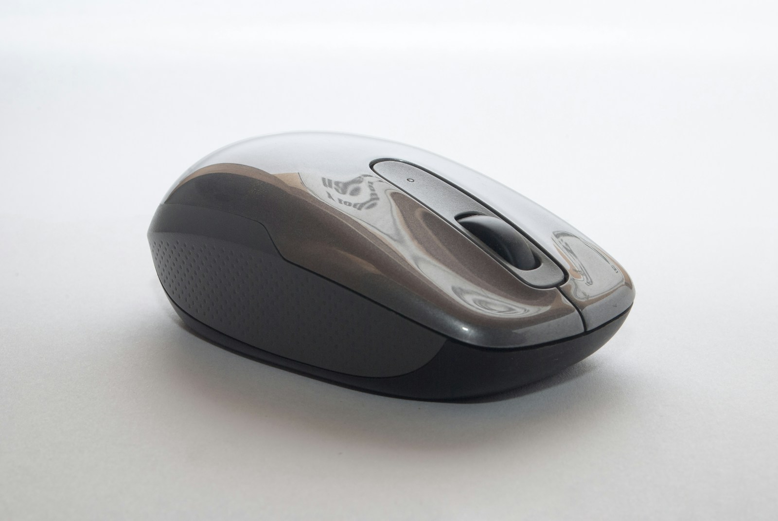 Logitech Mac証明書期限切れ:MX Master 3S/Options+不具合の完全修正ガイド