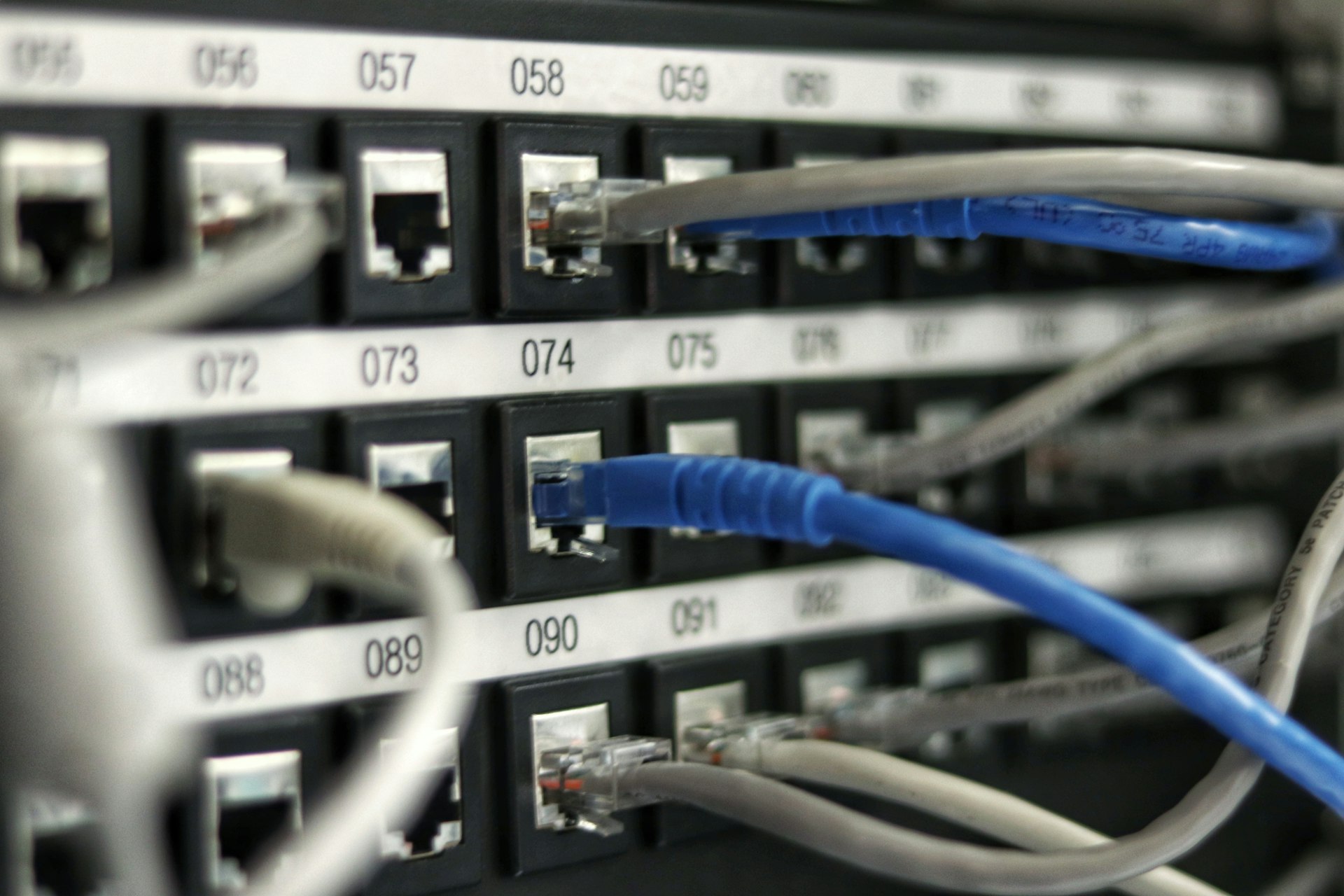 データベース開発および管理ツール