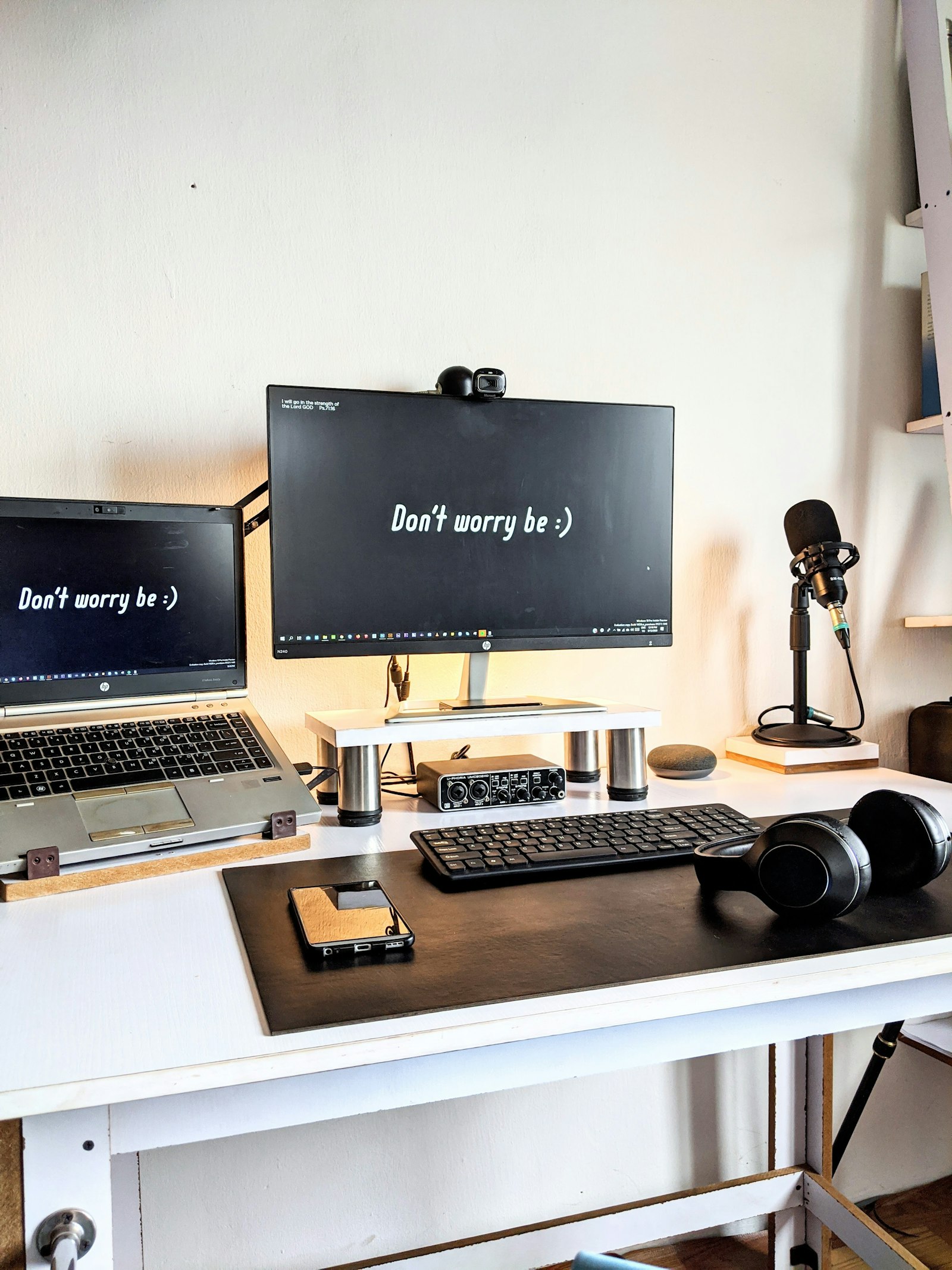 Home office Mac setup for video calls