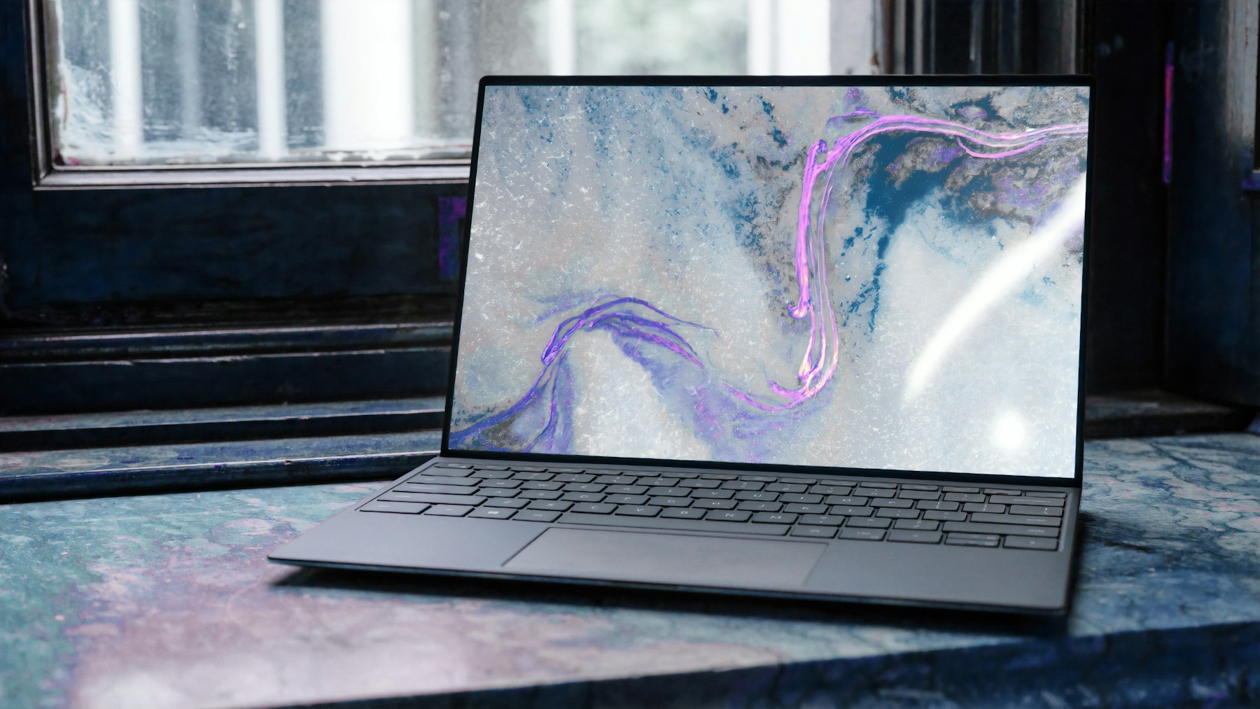 Office dual display setup for Mac users