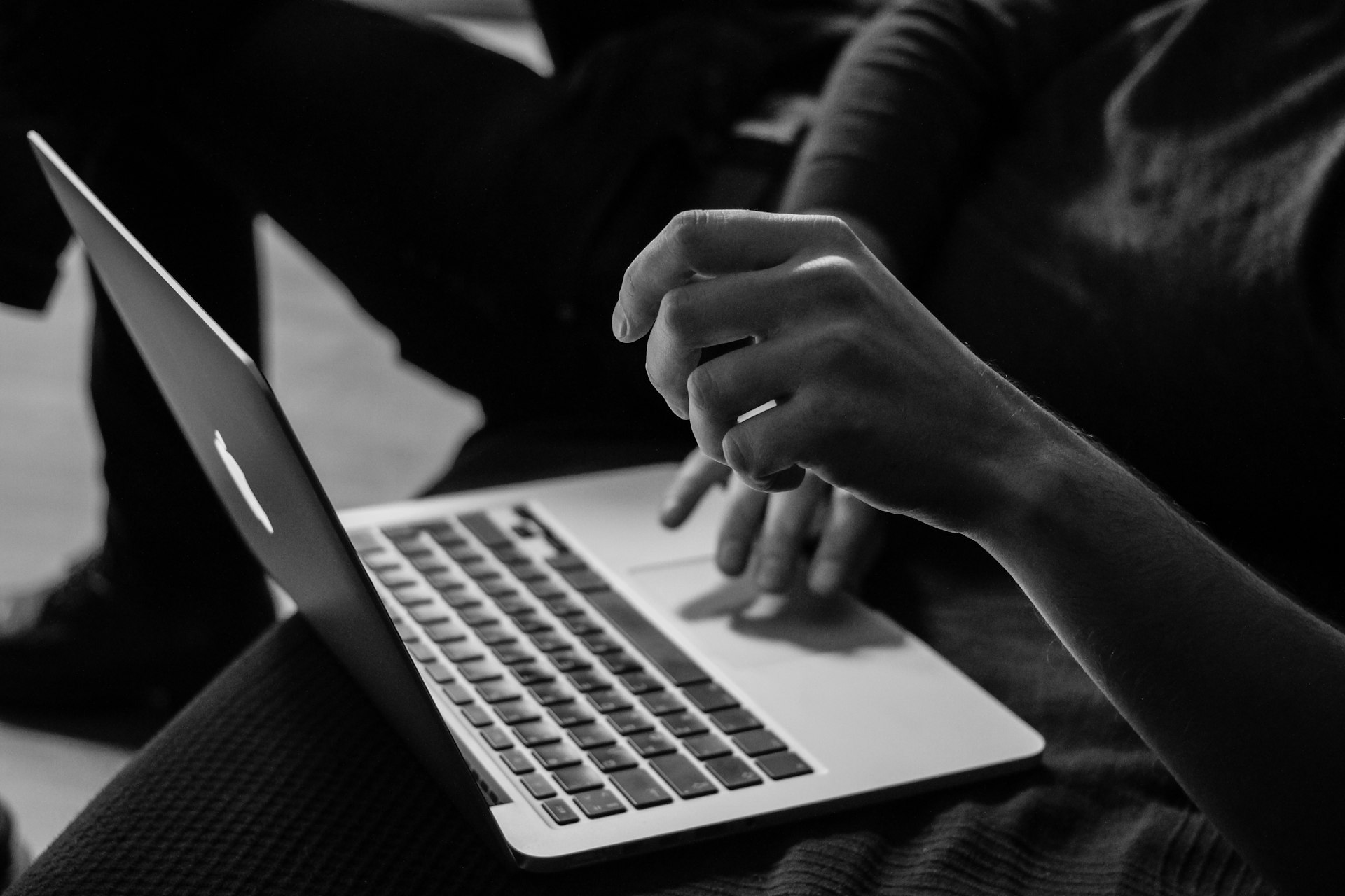 Home User with MacBook - Everyday Computing Experience